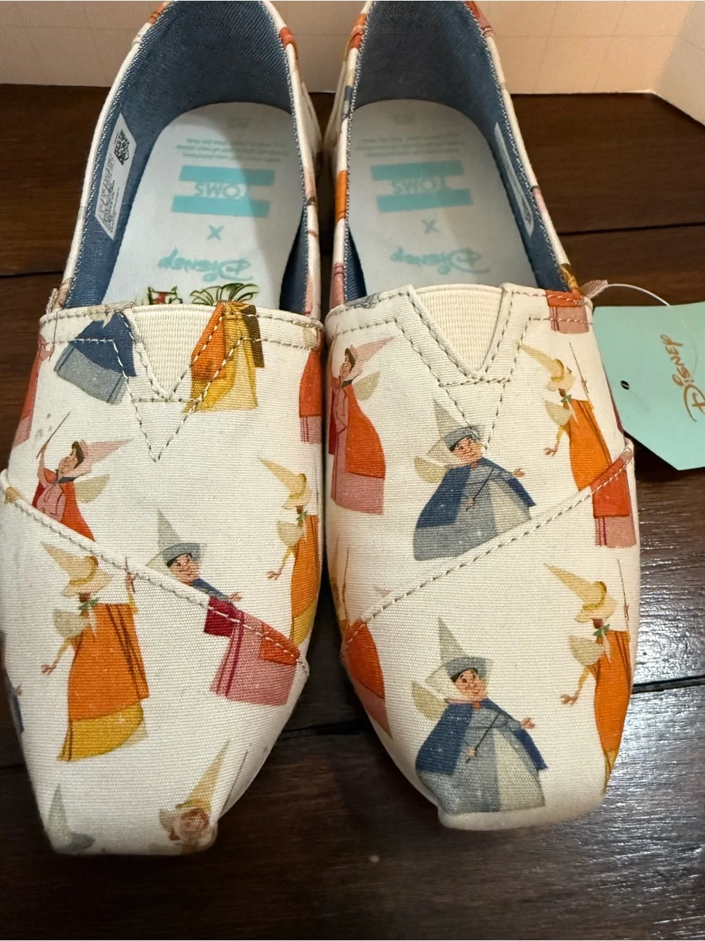 TOMS x Disney Women's Fairy Tale Canvas Slip-On Shoes in Cream Size 5